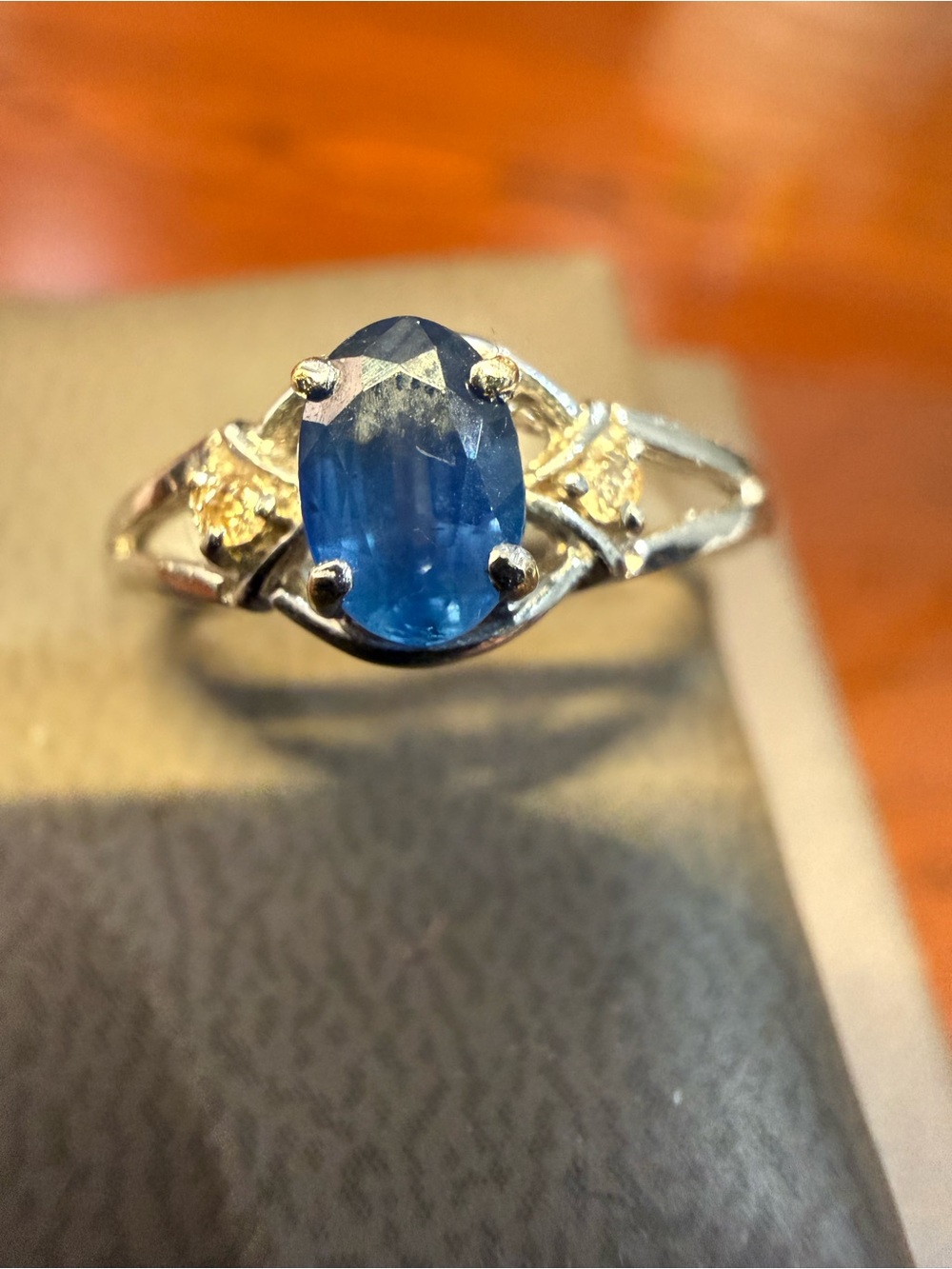 Blue Sapphire diamond Ring in 18k white gold